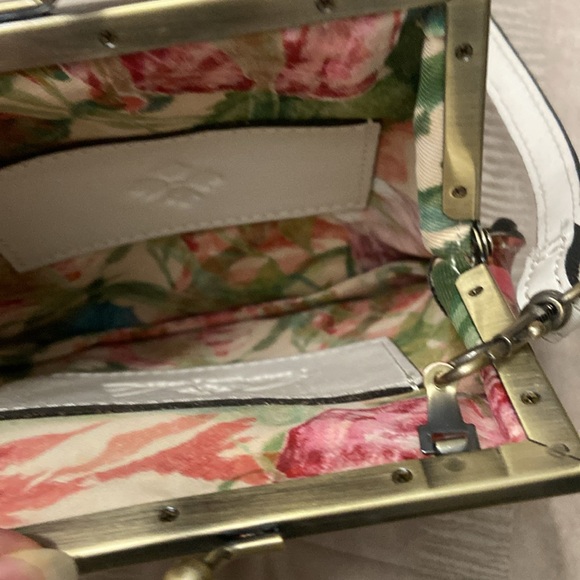 Patricia Nash Spot Print Shell crossbody bag. - Picture 3 of 7